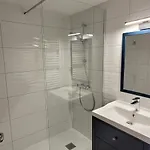 Maison Dans Calme + Piscine A * بورنيك