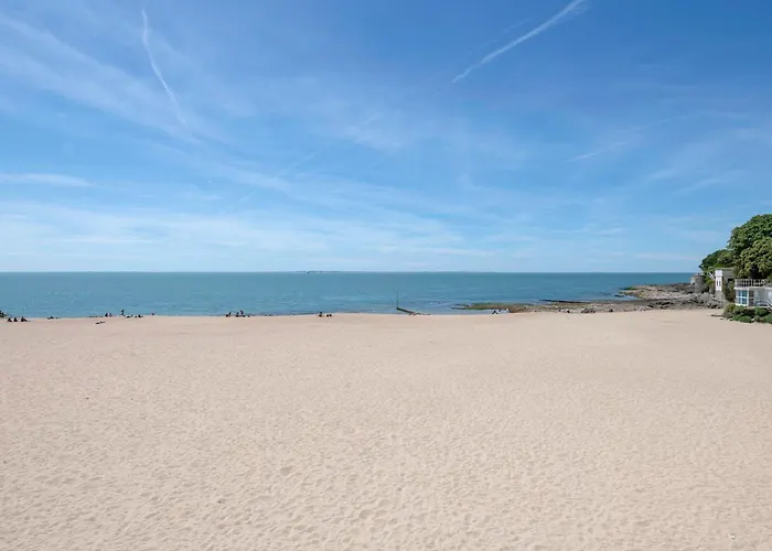 Maison Dans Résidence Calme + Piscine à Hébergement de vacances Pornic